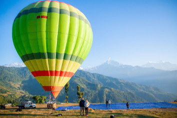 "Soaring Above the Himalayas: An Enthralling Hot Air Balloon Adventure in Nepal"