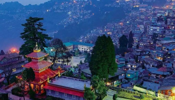 "Sikkim, Darjeeling, and Kalimpong: Top 5 Must-Do Activities for an Enchanting Himalayan Tour"