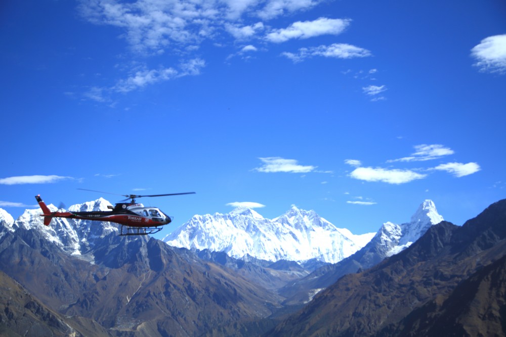 Book Luxury Everest Base Camp Trek 13 Days Return With Helicopter